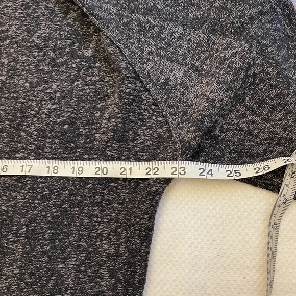 O’Neill black and grey sweater size large - Picture 3 of 5